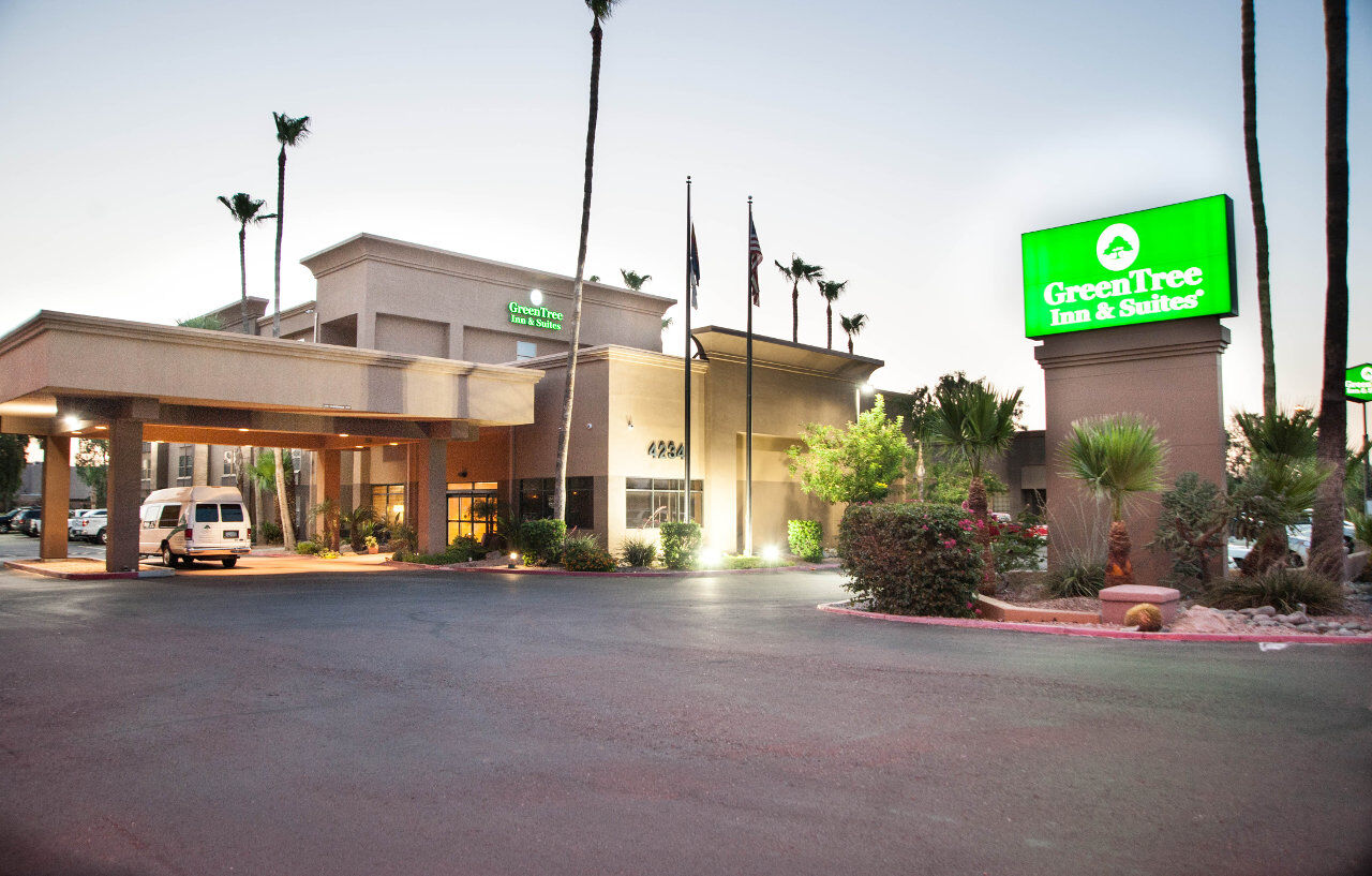 Greentree Inn & Suites Phoenix Sky Harbor Buitenkant foto